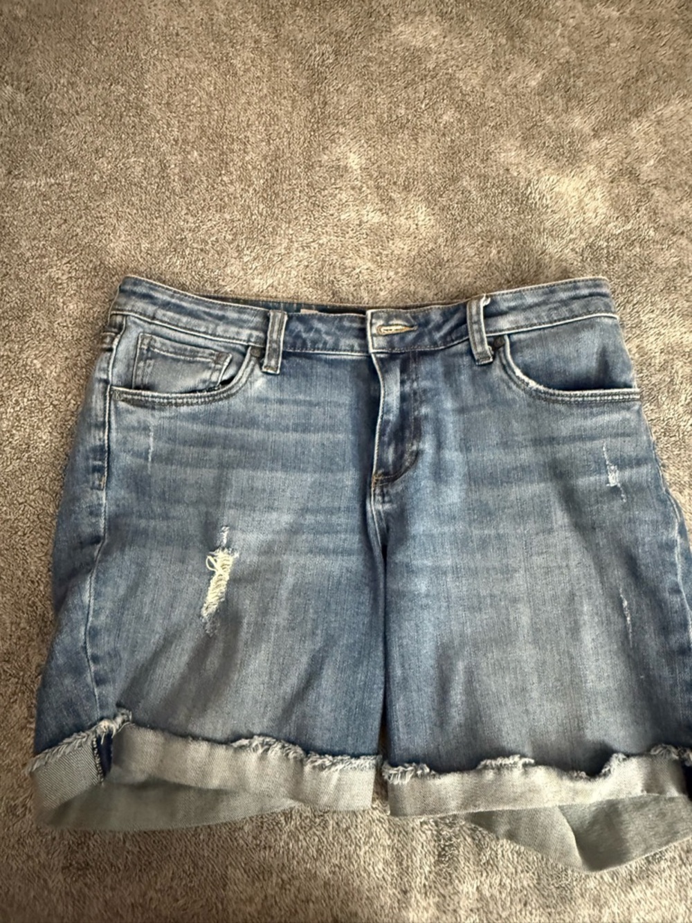 Kut from the Kloth Catherine Boyfriend Light Blue Denim Shorts